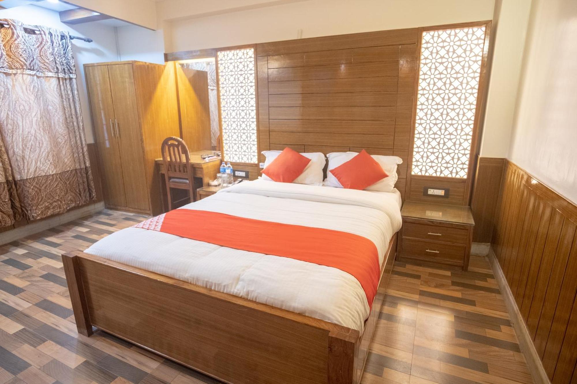 Balaju Oyo 304 Hotel Manama מראה חיצוני תמונה
