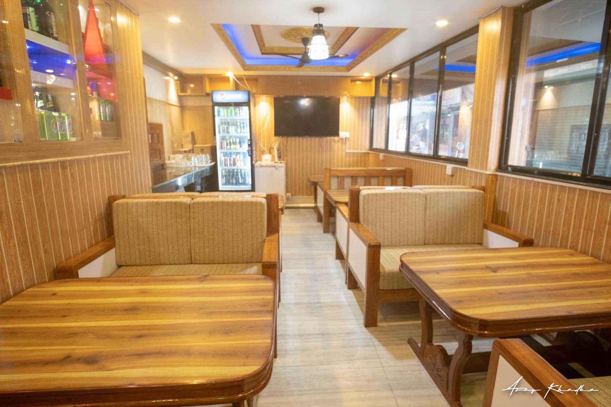 Balaju Oyo 304 Hotel Manama מראה חיצוני תמונה
