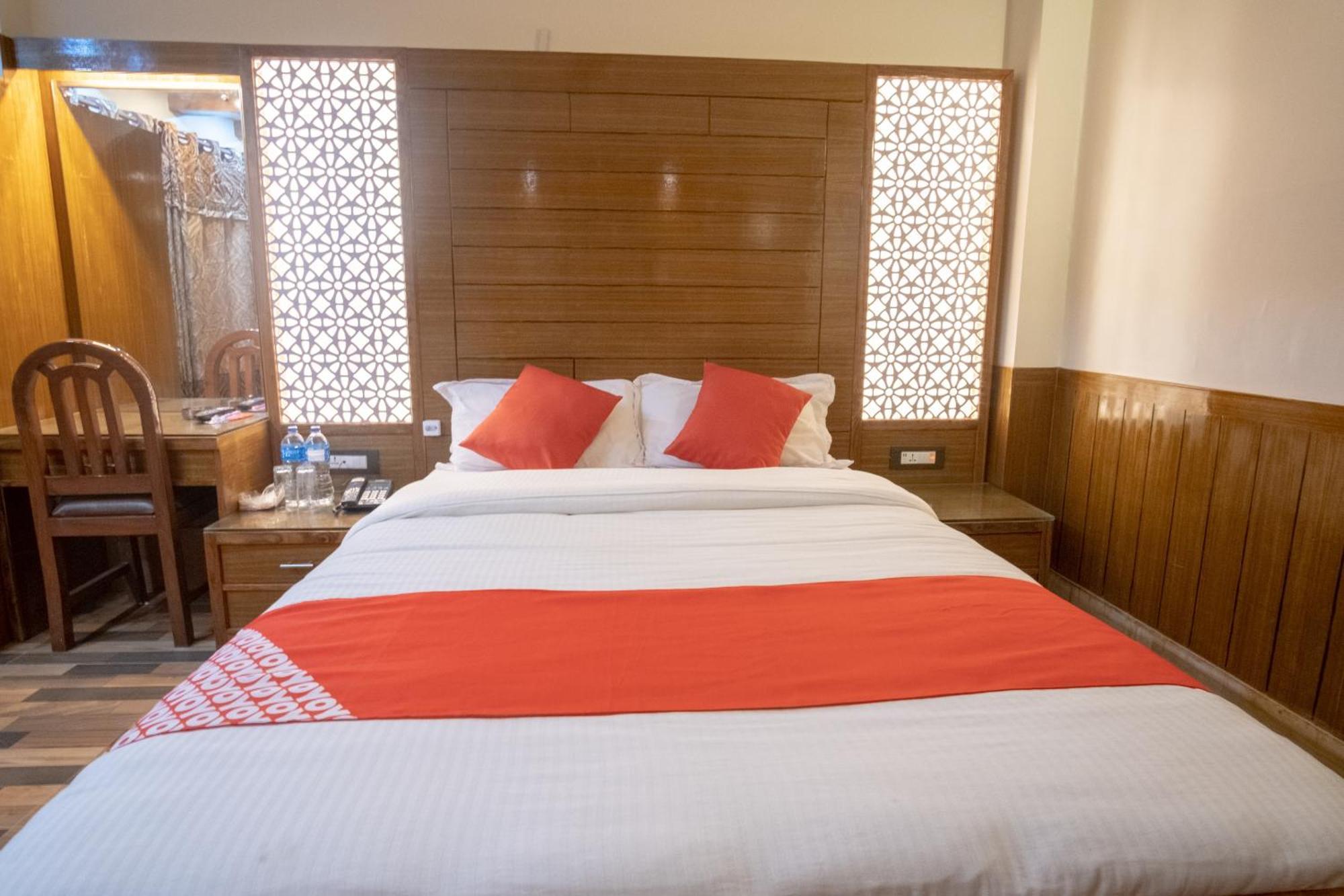 Balaju Oyo 304 Hotel Manama מראה חיצוני תמונה